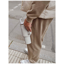Load image into Gallery viewer, Stanley Quencher H2.0 1200 ml tumbler  — lifestyle