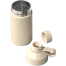 Load image into Gallery viewer, Ocean Bottle 750 ml vacuum insulated water bottle — Sandstone (detail)