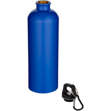 Load image into Gallery viewer, Oregon 750 ml matte RCS recycled single wall stainless steel water bottle with carabiner — Royal blue (detail)