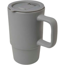 Load image into Gallery viewer, Carter 450 ml ceramic mug with plastic lid — Grey
