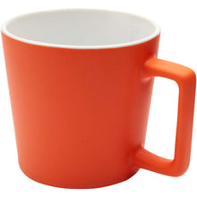Load image into Gallery viewer, Cali 370 ml ceramic mug with matt finish — Orange (detail)
