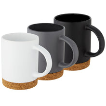 Load image into Gallery viewer, Neiva 425 ml ceramic mug with cork base — group