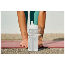 Load image into Gallery viewer, Mepal 600 ml sport bottle with flip lid — lifestyle