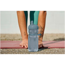 Load image into Gallery viewer, Mepal 600 ml sport bottle with flip lid — lifestyle