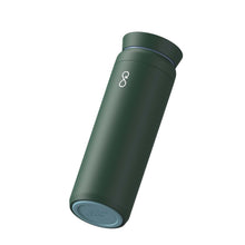 Load image into Gallery viewer, Ocean Bottle Peak Brew 590 ml recycled stainless steel tumbler — Forest green (detail 2)