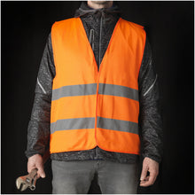 Load image into Gallery viewer, RFX™ Watch-out XL safety vest in pouch for professional use — lifestyle