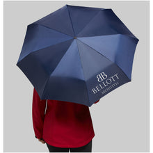 Load image into Gallery viewer, Alex 21.5" foldable auto open/close umbrella — lifestyle