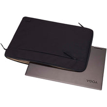 Load image into Gallery viewer, Case Logic Invigo 15.6" recycled laptop sleeve — Black (detail)