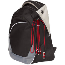 Load image into Gallery viewer, Versatile 5-1 recycled aluminium charging cable — Red (detail 2)