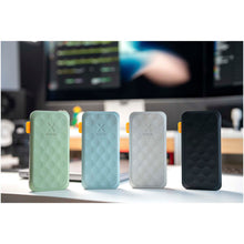 Load image into Gallery viewer, Xtorm FS520 Fuel Series 20.000 mAh 35W power bank — group