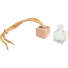 Load image into Gallery viewer, Ono car air freshener — Natural (detail)