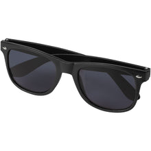 Load image into Gallery viewer, Sun Ray recycled plastic sunglasses — Black (detail)