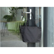 Load image into Gallery viewer, Panama GRS recycled zippered tote bag 20L — lifestyle