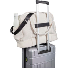 Load image into Gallery viewer, Puffer GRS recycled duffel bag with insulated bottom 30L  — Sandstone (detail)