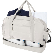 Load image into Gallery viewer, Puffer GRS recycled duffel bag with insulated bottom 30L  — Sandstone (detail 2)
