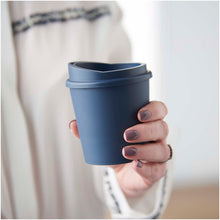 Load image into Gallery viewer, Americano® Switch 200 ml tumbler with lid — lifestyle