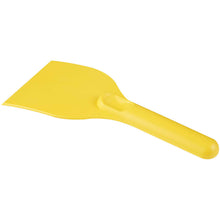 Load image into Gallery viewer, Chilly large recycled plastic ice scraper — Yellow