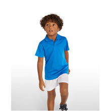 Load image into Gallery viewer, Player 140 g/m² kids sports shorts — lifestyle