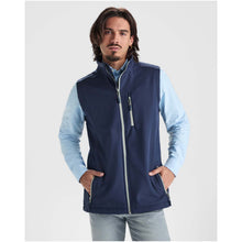 Load image into Gallery viewer, Nevada unisex softshell bodywarmer — lifestyle