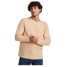 Load image into Gallery viewer, Extreme 160 g/m² long sleeve men's t-shirt — lifestyle